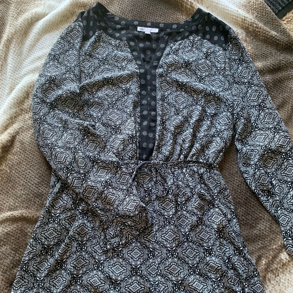 👠✨ DR2 Black and White Long Sleeve Dress ✨👠
